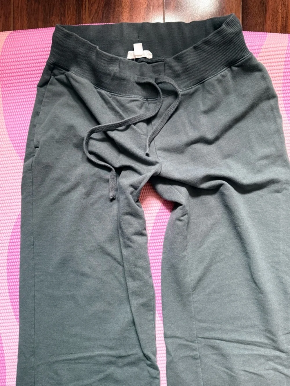 Viral bbl garage pants - Picture 4 of 7